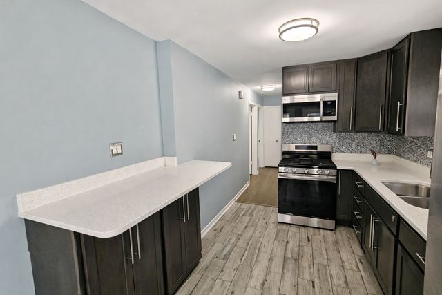 508 Skokie Boulevard, Wilmette, IL 60091