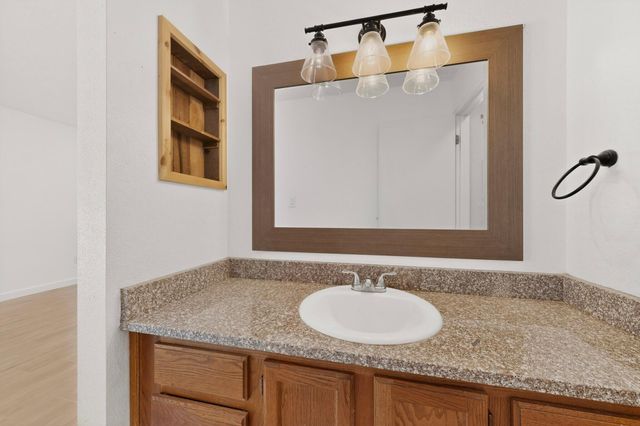735 Stagecoach Road SE, Rio Rancho, NM 87124