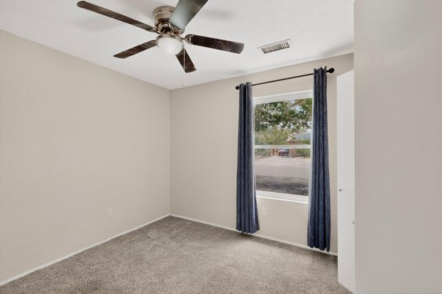 735 Stagecoach Road SE, Rio Rancho, NM 87124