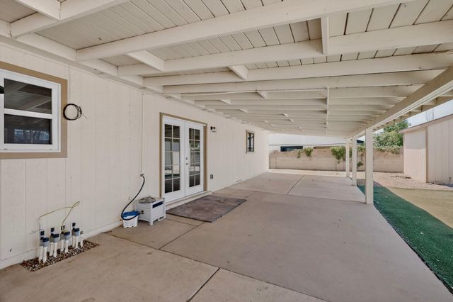 735 Stagecoach Road SE, Rio Rancho, NM 87124