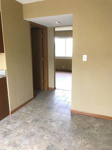 18 SARPY Road B, Belleville, IL 62221