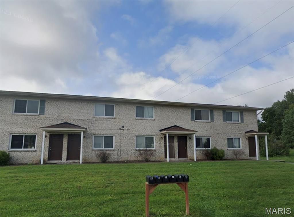 18 SARPY Road B, Belleville, IL 62221