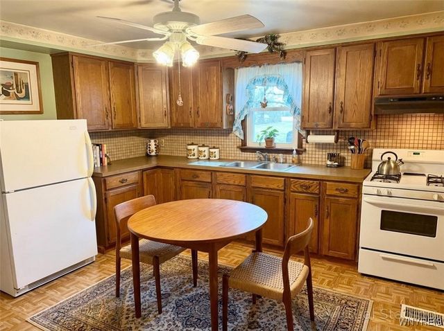 105 Mafalda Drive, Cheektowaga, NY 14215