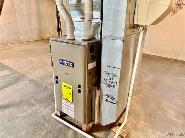 105 Mafalda Drive, Cheektowaga, NY 14215