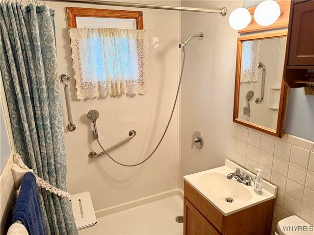 105 Mafalda Drive, Cheektowaga, NY 14215