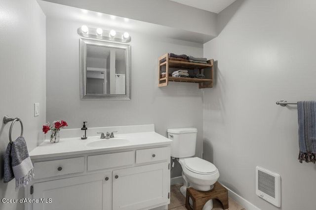 216 S Second Ave, Sandpoint, ID 83864