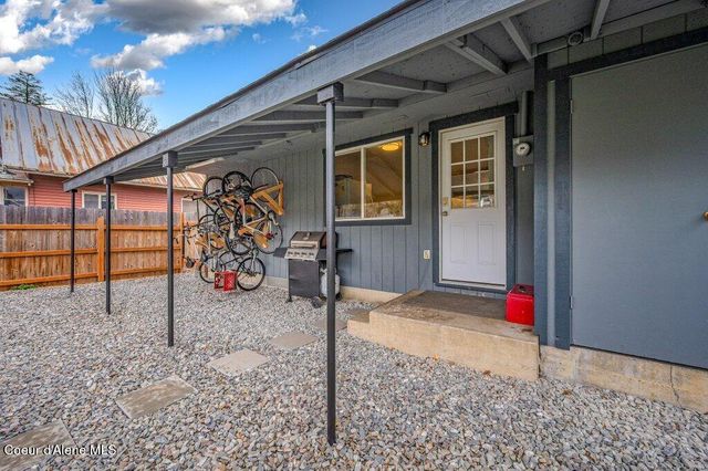 216 S Second Ave, Sandpoint, ID 83864