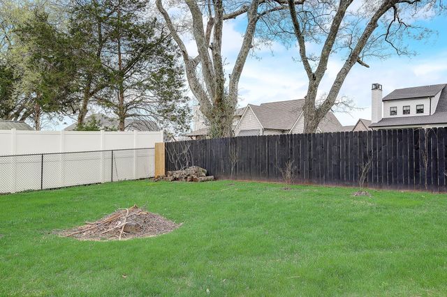 1611 Saltlick Pl, Murfreesboro, TN 37129