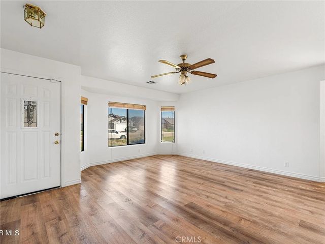 736 E Avenue J6, Lancaster, CA 93535