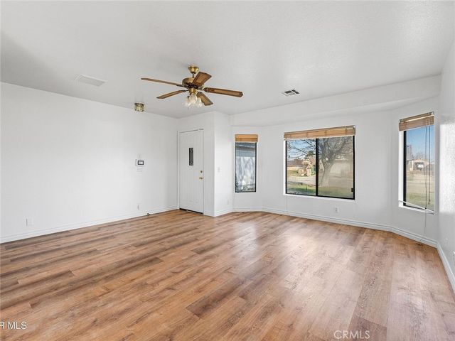 736 E Avenue J6, Lancaster, CA 93535