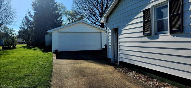 253 Oregon Avenue, Louisville, OH 44641