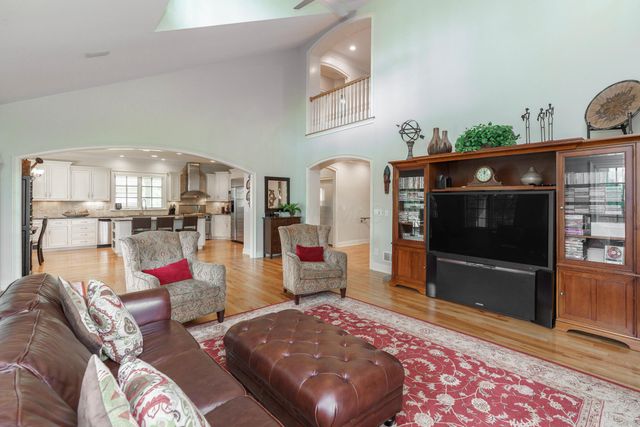 4085 Lyon Drive, Columbus, OH 43220