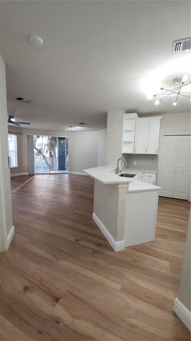 5813 LEGACY CRESCENT PLACE 203, Riverview, FL 33578