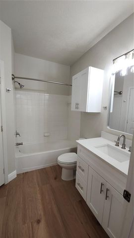 5813 LEGACY CRESCENT PLACE 203, Riverview, FL 33578