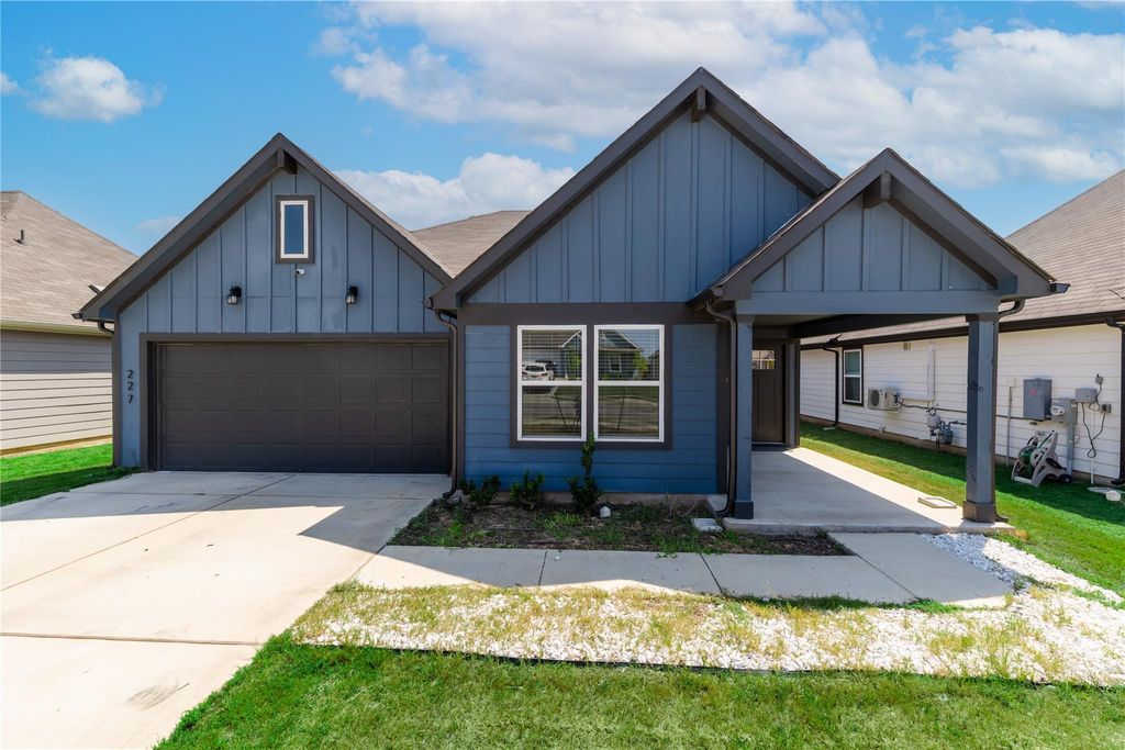 227 Fort Clark Springs DR, Hutto, TX 78634