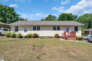 89 Montague Cir # B, Greenville, SC 29617