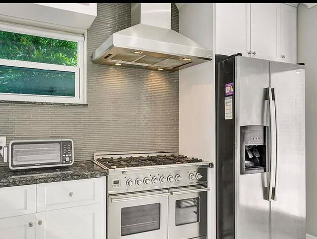 1760 Bel Air Avenue, Lauderdale By The Sea, FL 33062