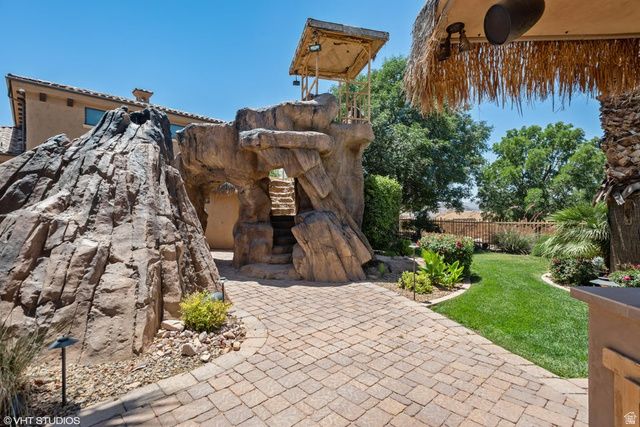 90 W TRIPLE CROWN LN, Washington, UT 84780