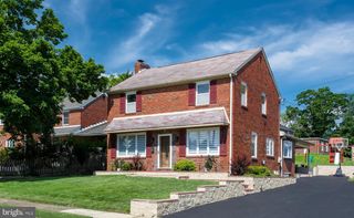 50 SCHOOLHOUSE LN, Broomall, PA 19008