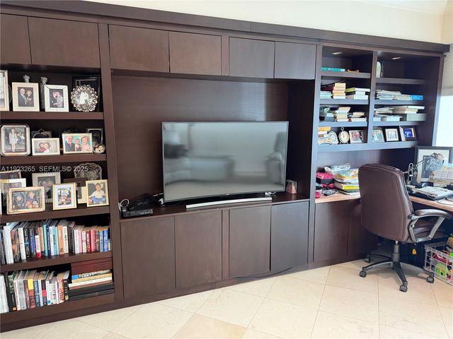 10101 Collins Avenue 9A, Bal Harbour, FL 33154