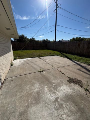 10134 Kirkglen Drive, Houston, TX 77089