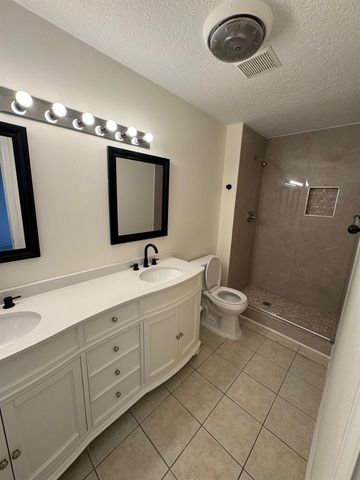 10134 Kirkglen Drive, Houston, TX 77089