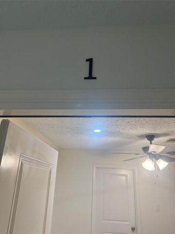 10134 Kirkglen Drive, Houston, TX 77089