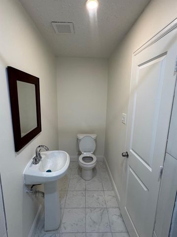 10134 Kirkglen Drive, Houston, TX 77089