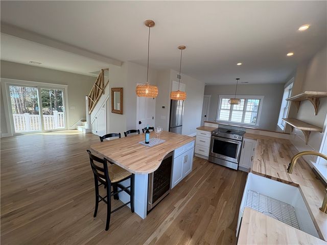 19 Traymore Street, Charlestown, RI 02813