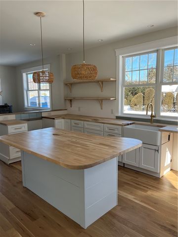 19 Traymore Street, Charlestown, RI 02813