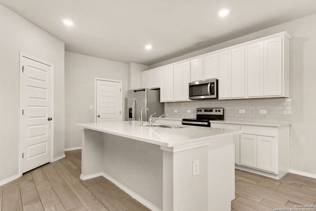 10803 Airmen Drive, Converse, TX 78109