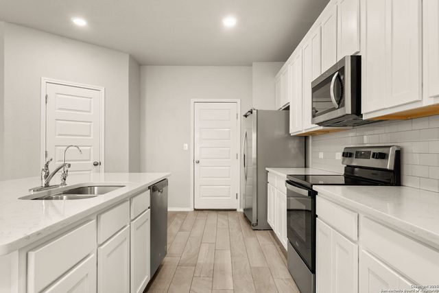 10803 Airmen Drive, Converse, TX 78109