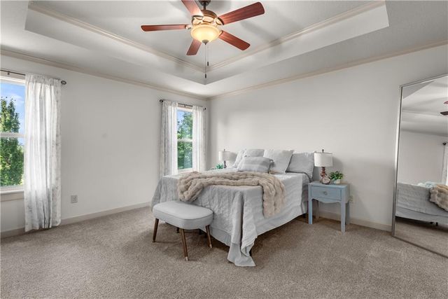 508 SW Lake Side Drive, Lee's Summit, MO 64064