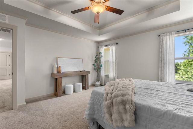 508 SW Lake Side Drive, Lee's Summit, MO 64064