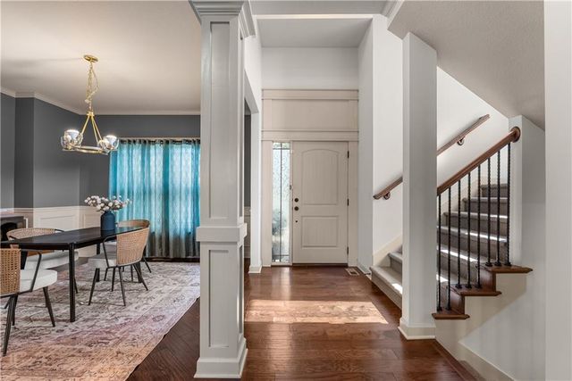 508 SW Lake Side Drive, Lee's Summit, MO 64064