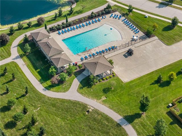 508 SW Lake Side Drive, Lee's Summit, MO 64064