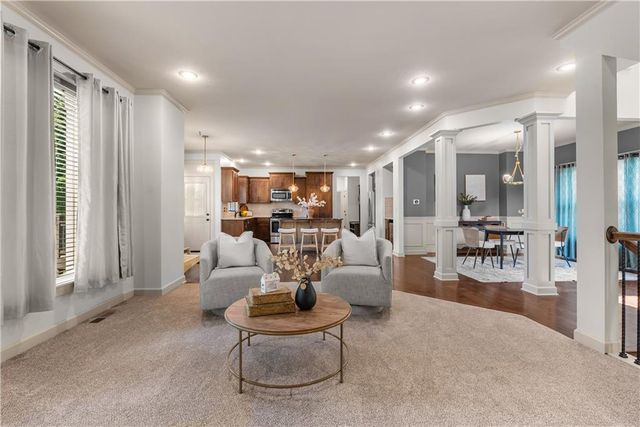508 SW Lake Side Drive, Lee's Summit, MO 64064