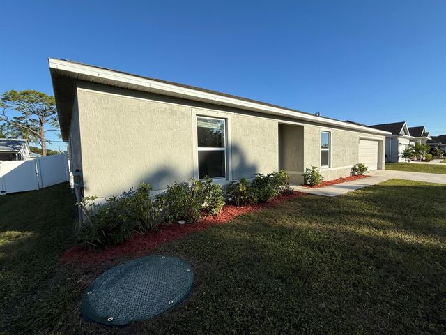 205 SW Chelsea Terrace, Port St Lucie, FL 34984