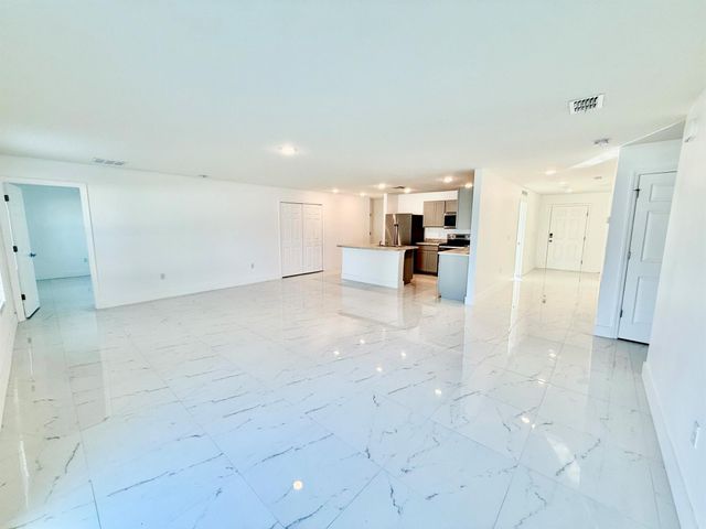 205 SW Chelsea Terrace, Port St Lucie, FL 34984