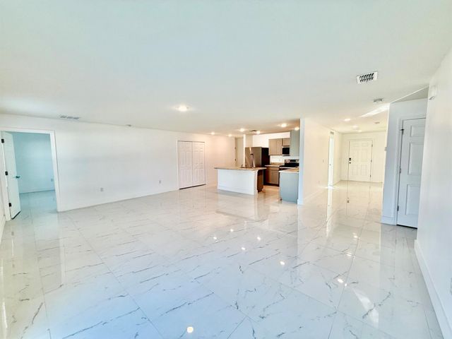 205 SW Chelsea Terrace, Port St Lucie, FL 34984