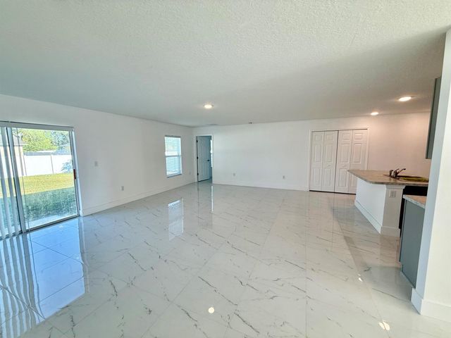 205 SW Chelsea Terrace, Port St Lucie, FL 34984