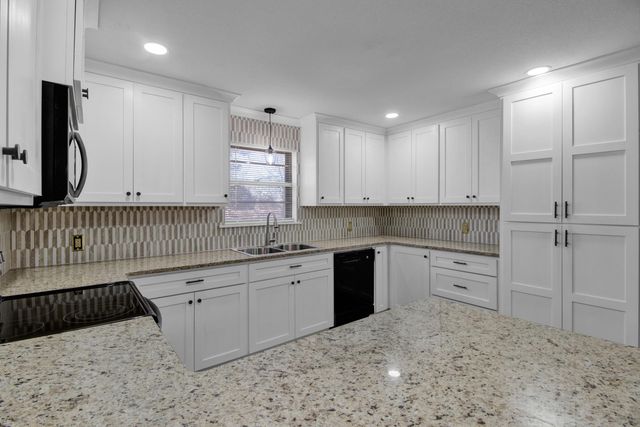 413 Dawn St, Longview, TX 75604