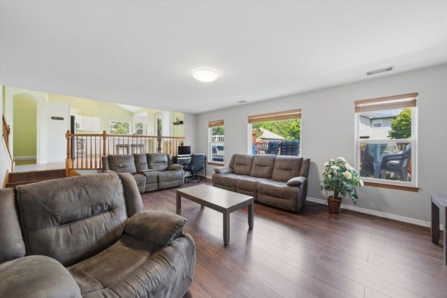 3215 Whitegate Road, Joliet, IL 60431