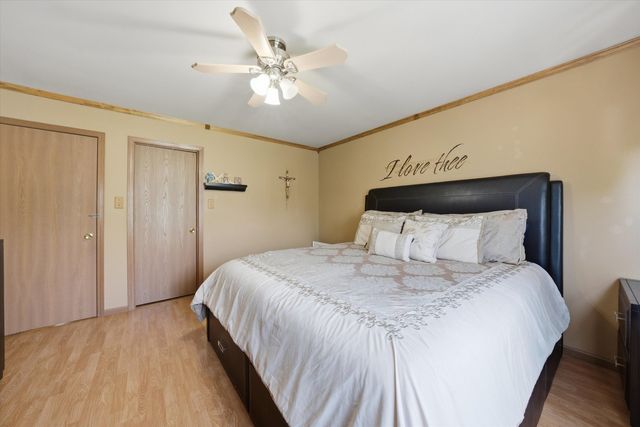 3215 Whitegate Road, Joliet, IL 60431