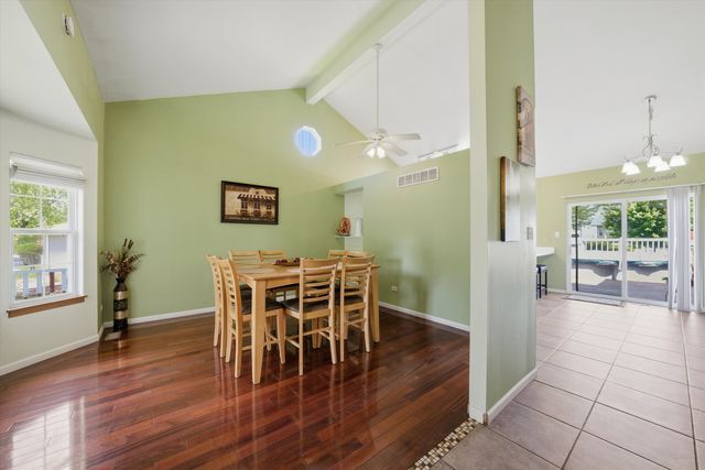3215 Whitegate Road, Joliet, IL 60431