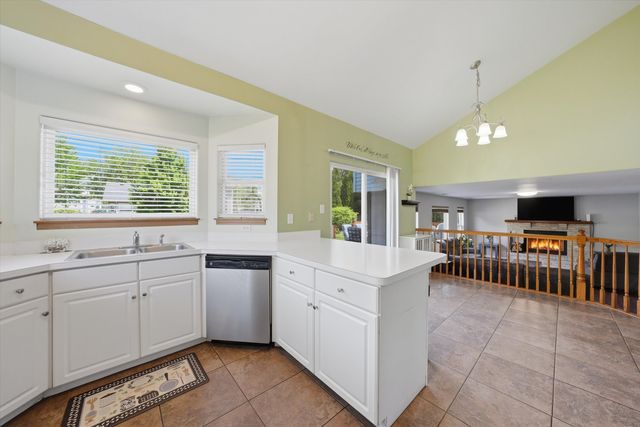 3215 Whitegate Road, Joliet, IL 60431