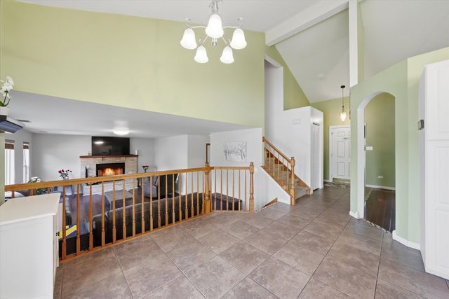 3215 Whitegate Road, Joliet, IL 60431