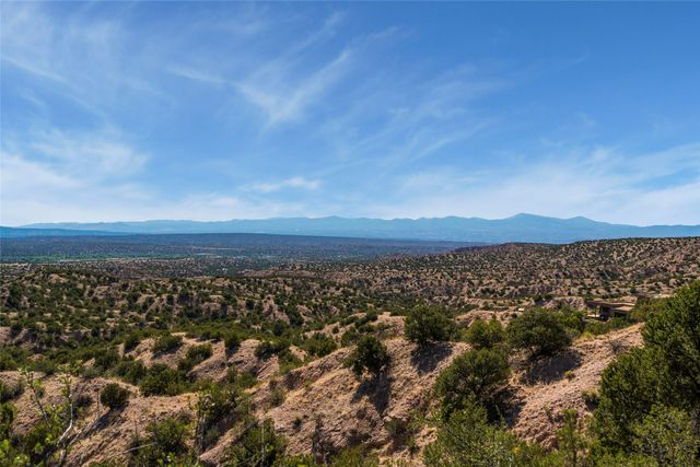 39 Zambra Way, Santa Fe, NM 87506