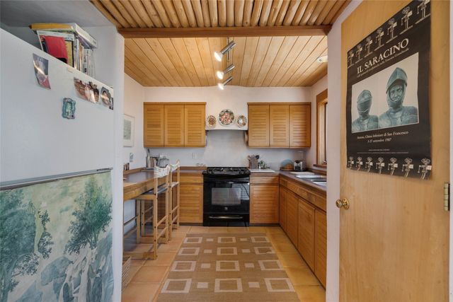 39 Zambra Way, Santa Fe, NM 87506