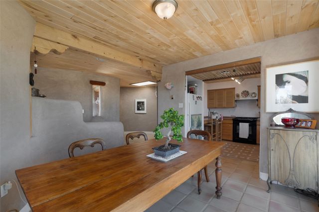 39 Zambra Way, Santa Fe, NM 87506